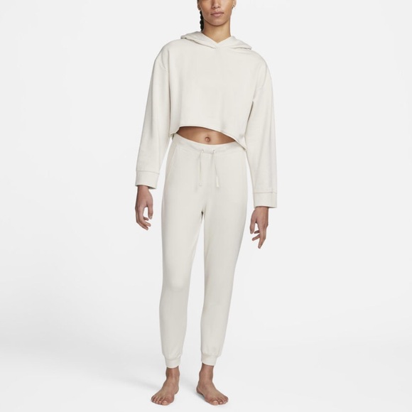 NWT Nike Women’s Cropped Supersoft Light Fleece Hoodie - Picture 4 of 10